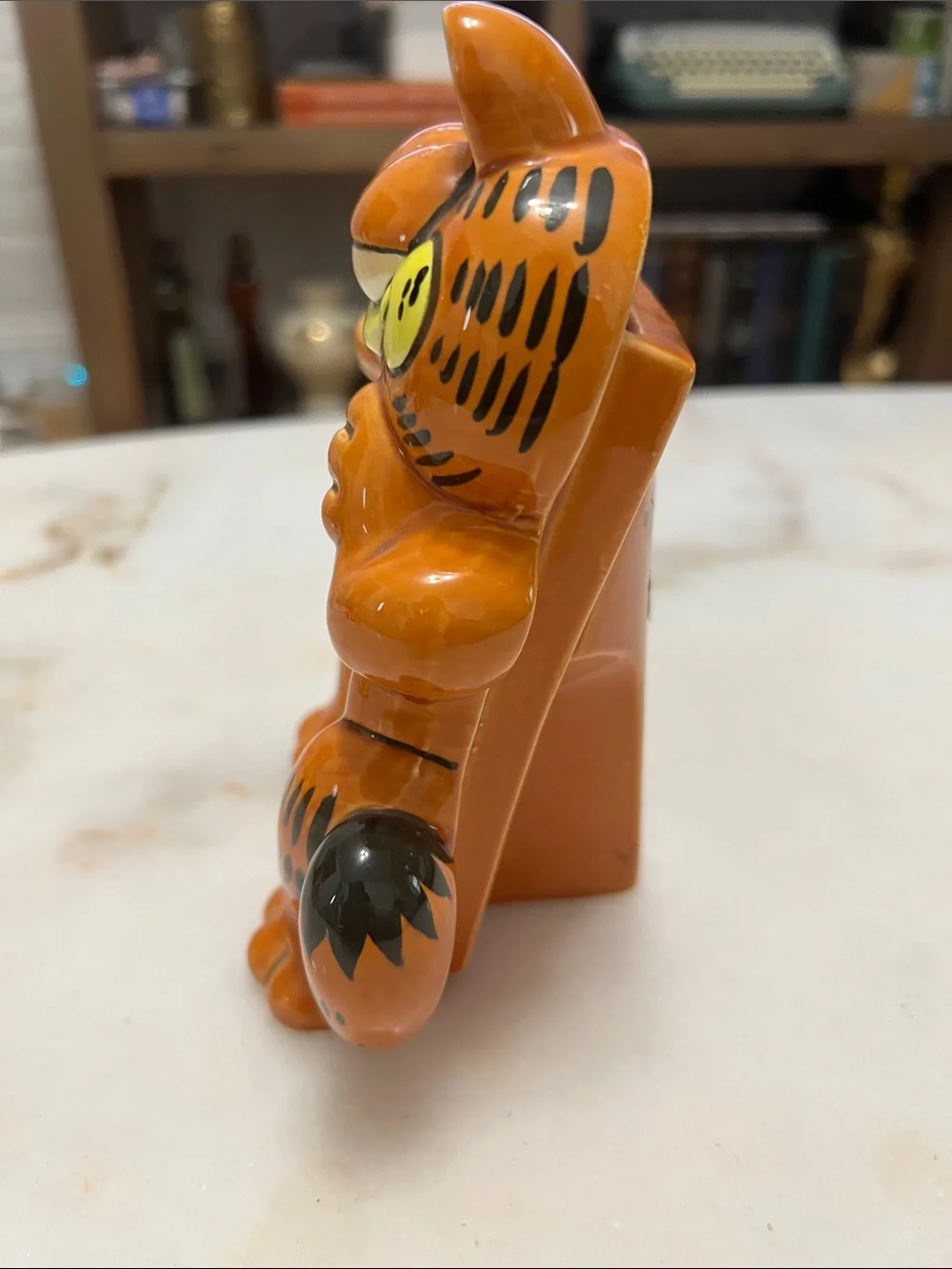 Source Unknown ceramic cat